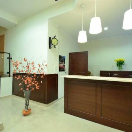 Hotel Iskra Жешув Экстерьер фото