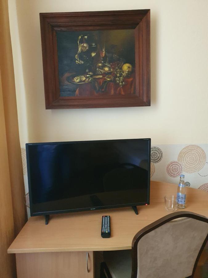 Hotel Iskra Жешув Экстерьер фото