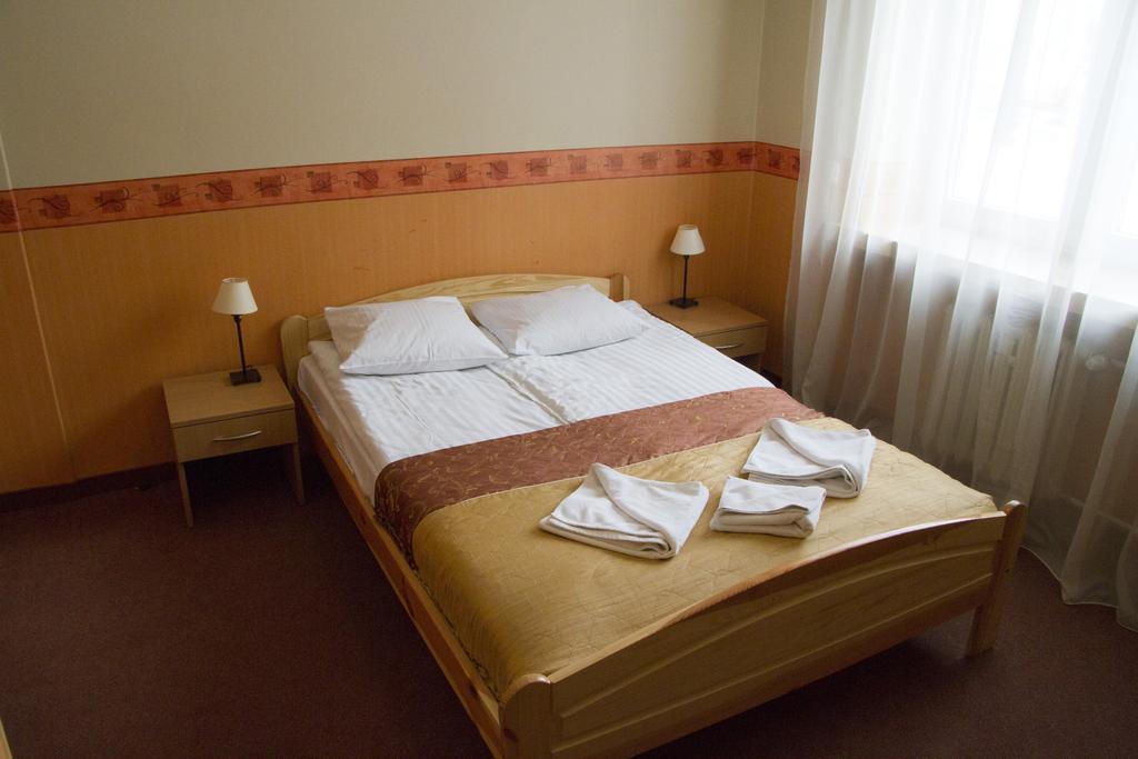 Hotel Iskra Жешув Номер фото