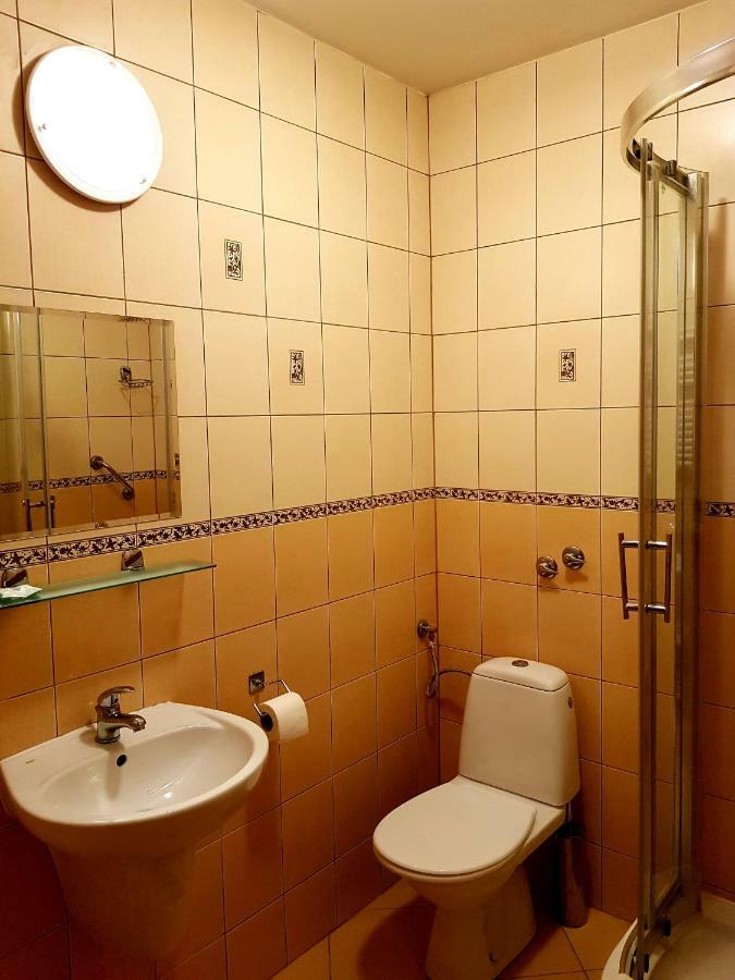 Hotel Iskra Жешув Экстерьер фото