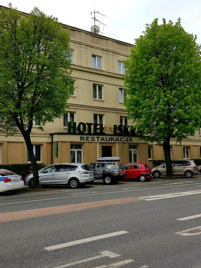 Hotel Iskra Жешув Экстерьер фото
