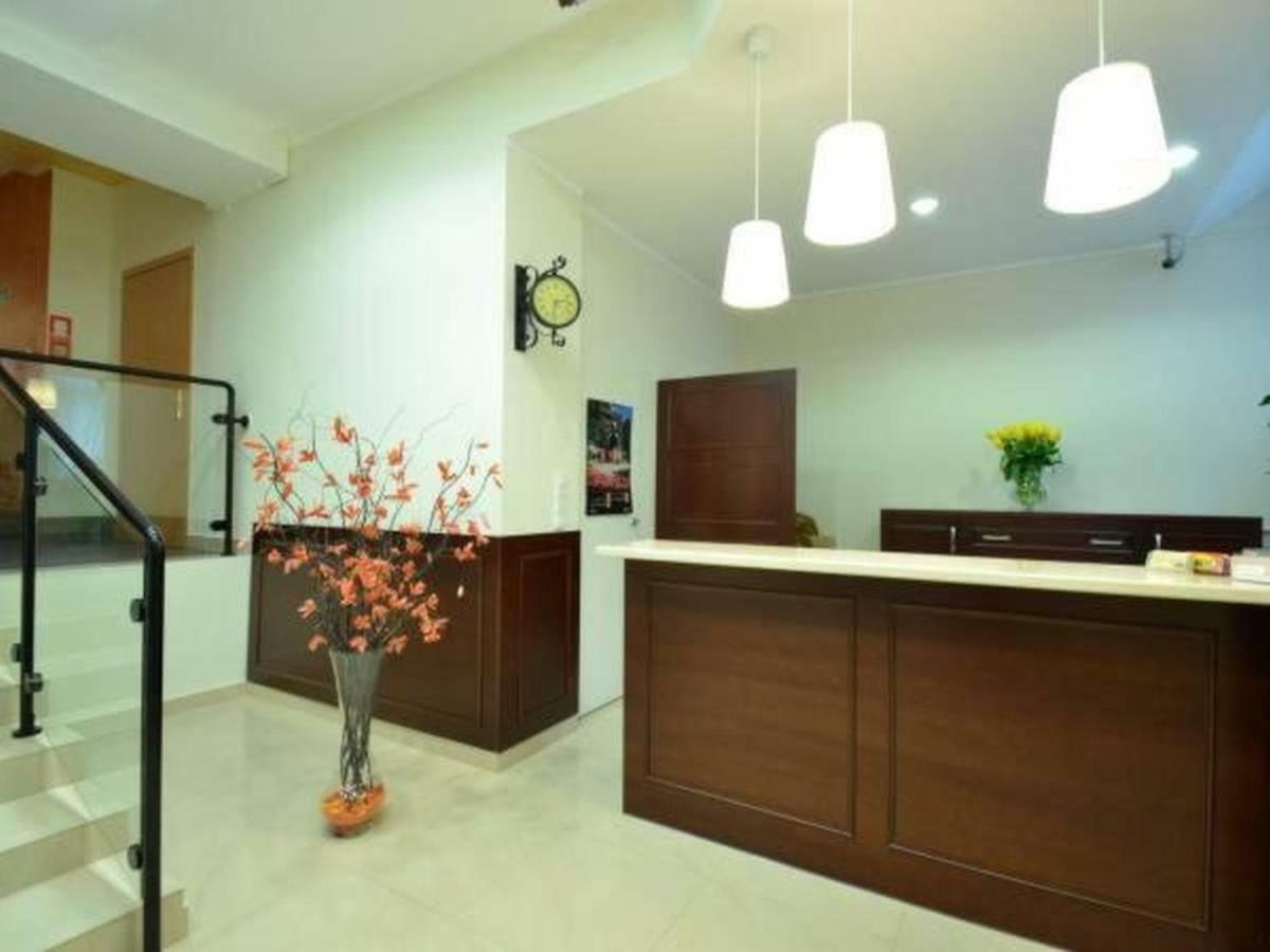 Hotel Iskra Жешув Экстерьер фото